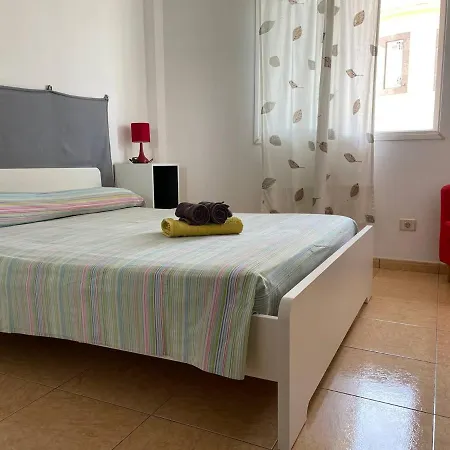 Amber House Apartment *