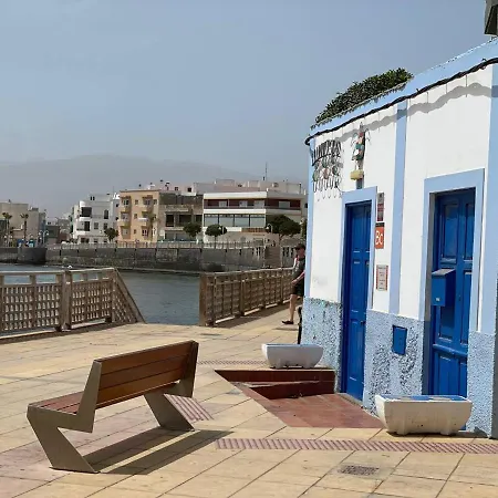 Amber House * Arinaga