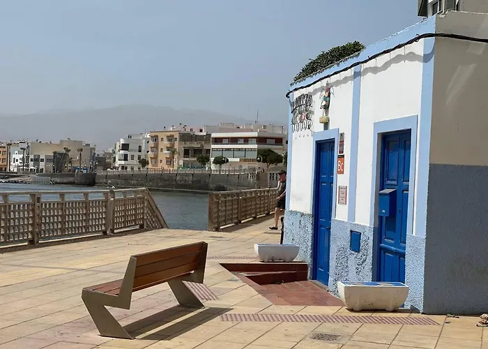 Amber House * Arinaga