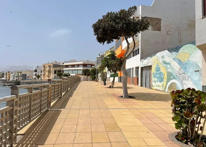 Amber House * Arinaga